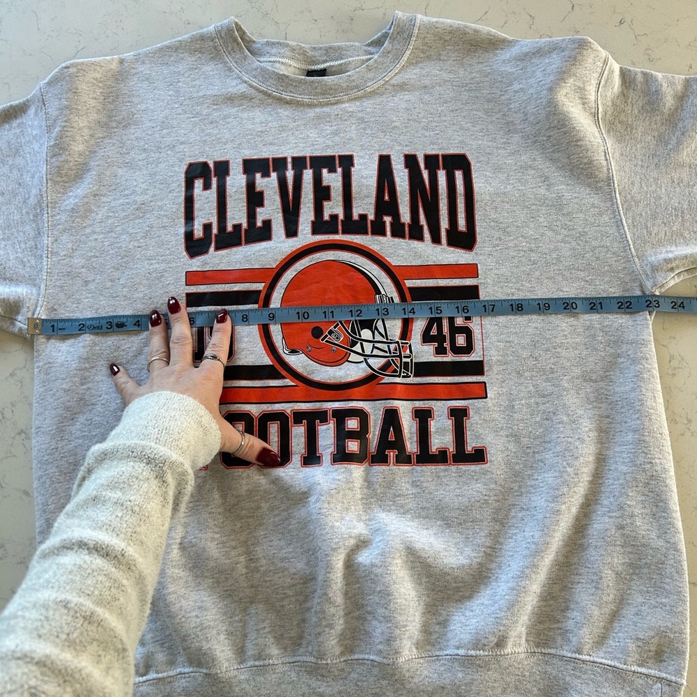 Vintage Retro Cleveland Browns 1946 Football Sweatshirt Unisex (W Oversized Fit) - Picture 8 of 16